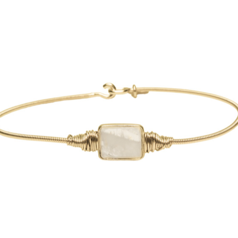 delia - joaillerie - diamant - vente - bijoux - 14 carats - bellon - or 18 carats - sur mesure - sing a song - lopé - lope - galeries marval - neuchâtel - neuchatel - faconnier - façonnier