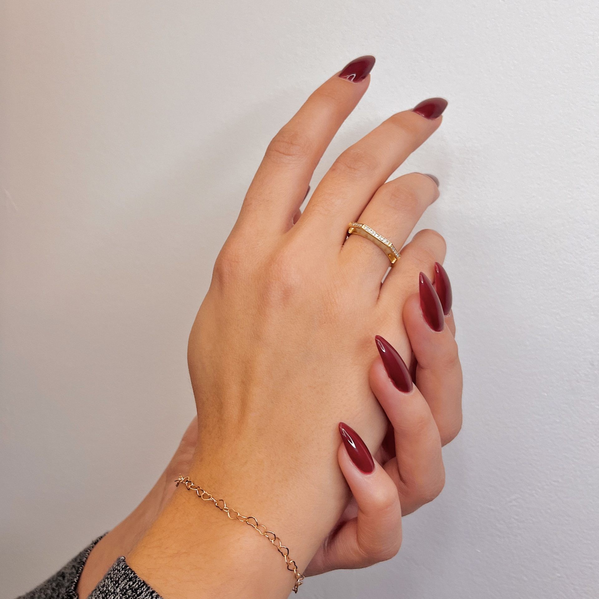 delia - joaillerie - diamant - vente - bijoux - 14 carats - bellon - or 18 carats - sur mesure - sing a song - lop&eacute; - lope - galeries marval - neuch&acirc;tel - neuchatel - faconnier - fa&ccedil;onnier - bracelet permanent